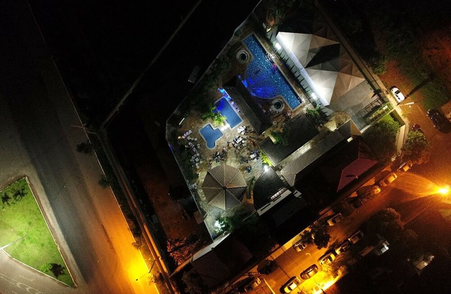 PUNTA CALDAS > CASA 8 > R$686/CASA/NOITE > ACOMODA 10