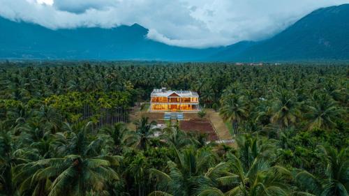 Punya Farms - Luxury 5BR near Isha Yoga