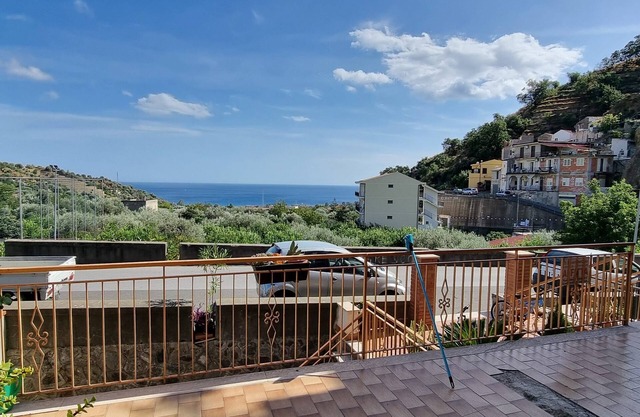 "Pupo" Apartment with sea view terrace