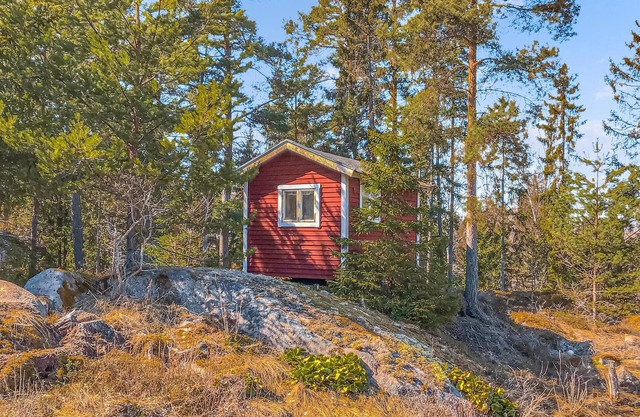 Pure coziness in the middle of the forest near the sea