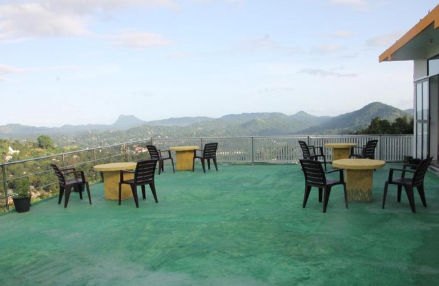 Pure Nature Hotel Kandy