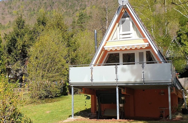 Pure nature on 53 m² living space, 500 m² plot/fence south-facing slope