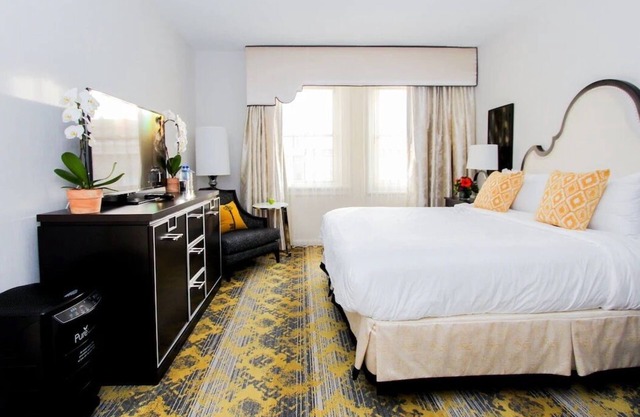 PURE Wellness Standard King, Allergy-Friendly, Fitness Center Access