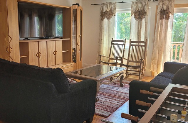 PureHeart House, Spacious, Peaceful 3bdr House in Yonkers