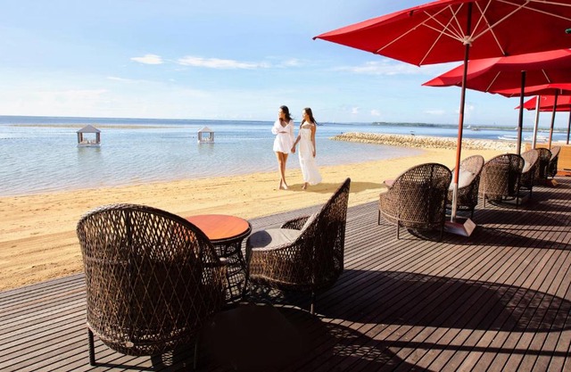 Puri Santrian Beach Resort And Spa