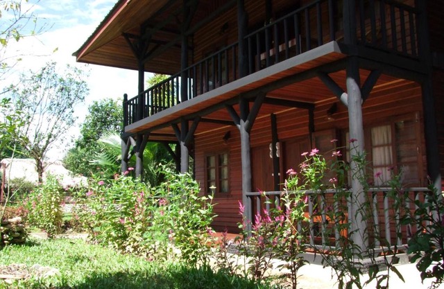Putao Trekking House