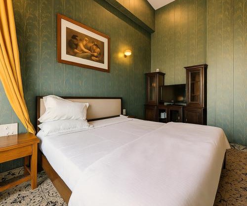 Qila Hotel
