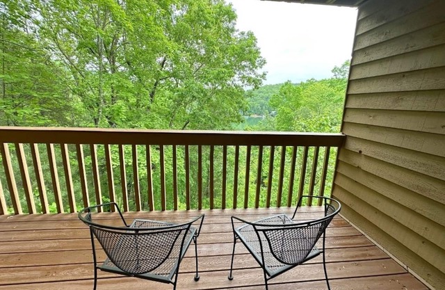 Quail Cove 1613 at Rumbling Bald