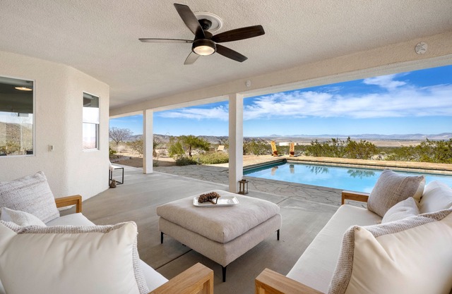 Quail Crossing-Modern Poolside Retreat w/Hot Tub. Close to remote JTree entrance