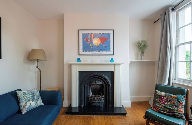 Quaint 1BD Victorian Flat in Iconic Neighbourhood