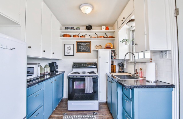 Quaint 1bed |1bath house near Texas Tech Quaint 1bed | 1bath house near TTU