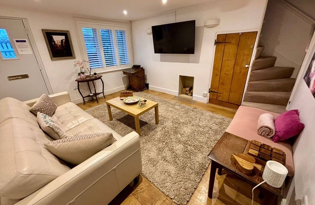 Quaint 2 bed Cottage in the Heart of Cambridge with free parking off-site
