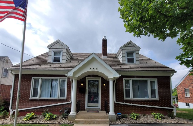Quaint and Cozy Near-Town Cottage With Fenced-In Pool
