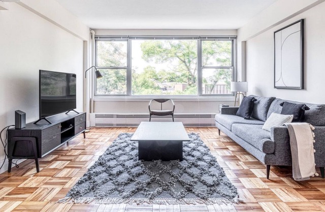 Quaint Brookline 1BR steps from Coolidge Corner w/ gym by Blueground