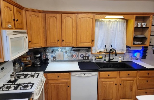 Quaint Cottage, a Wanderstay of Tranquility hidden in the heart of Minneapolis