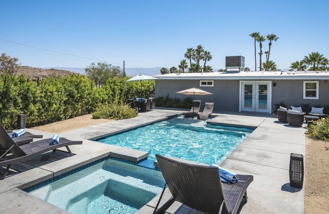 Quaint Mountain View Escape