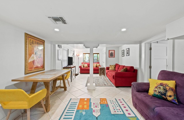 Quaint one bedroom blocks from city park and the fairgrounds