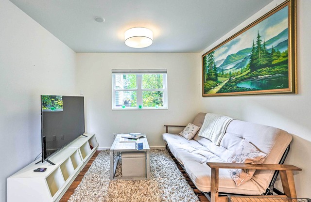 Quaint Seattle Retreat: 2 Mi to Capitol Hill!