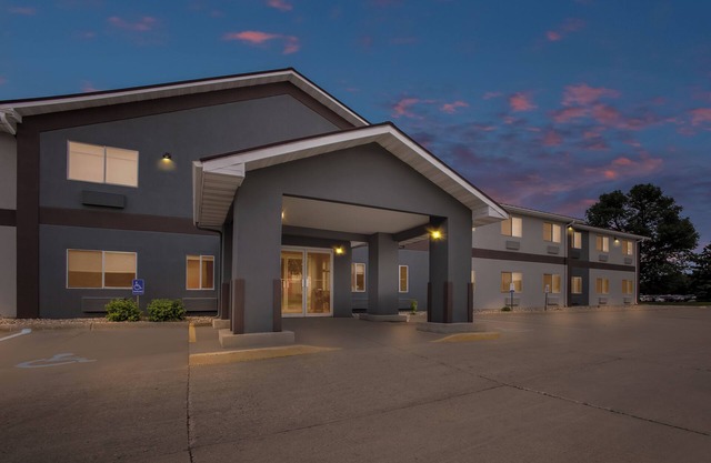 Quality Inn Brookings - University