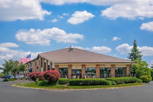 Quality Inn Grand Rapids South-Byron Center