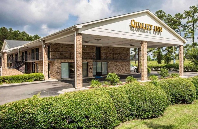 Quality Inn Manning I-95