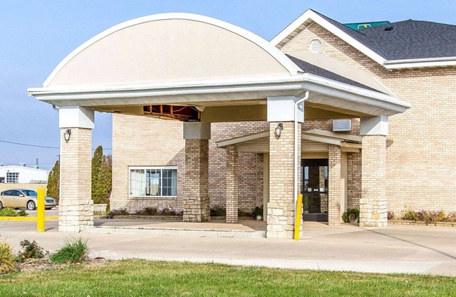 Quality Inn Pontiac