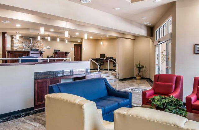 Quality Inn & Suites Houghton
