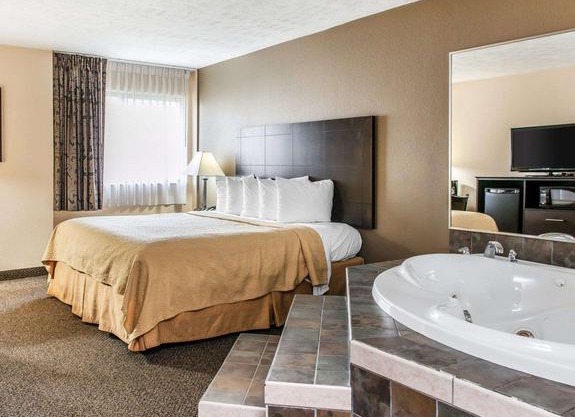 Quality Inn & Suites - Mattoon