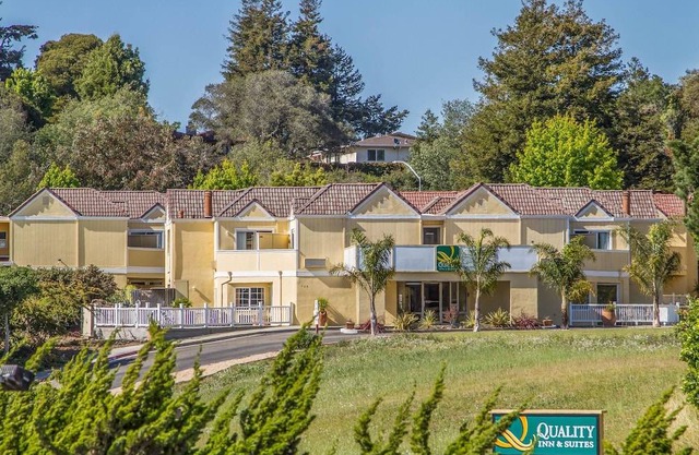 Quality Inn & Suites Capitola By the Sea