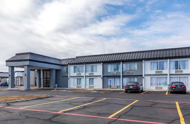 Quality Inn & Suites Sulphur Springs