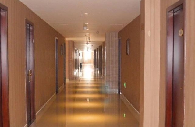 Quanrui Business Hotel