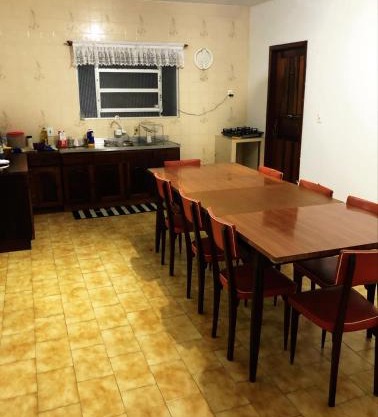 Quarto a 50 metros da praia