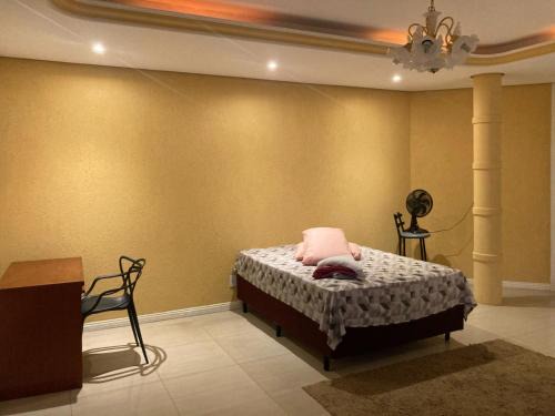 Quarto Elegante e Iluminado Charme e Privacidade Garantidos em casa compartilhada