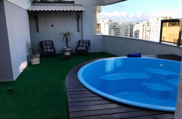 Quarto em cobertura duplex com piscina e espaço ao ar livre