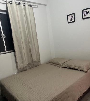 Quarto próximo AV JK