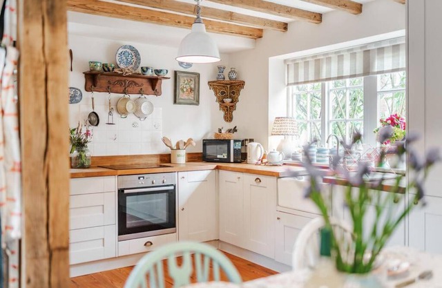 Quay Corner - Norfolk Cottage Agency