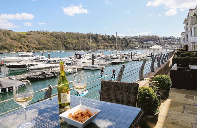 QUAYSIDE, DART MARINA, family friendly, with a garden in Dartmouth