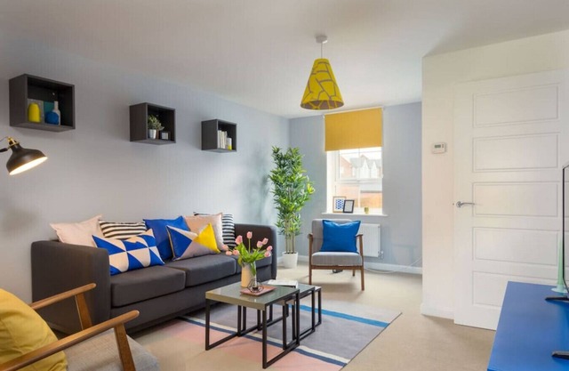 Quayside House · 3 Bed | Coventry Centre House | w/parking | 350Mbp wifi