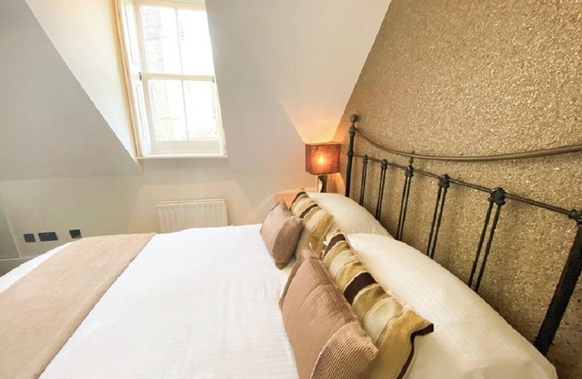 Quayside Quarters * Great Location * Old Town Poole * Free Secure Parking