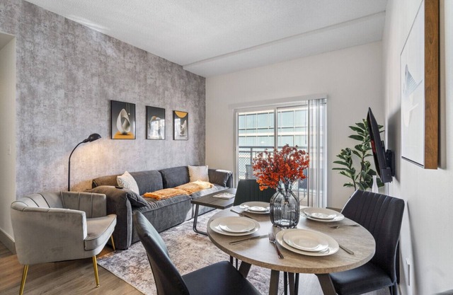 Queen City Retreat | Parking, Views, Near Stadium