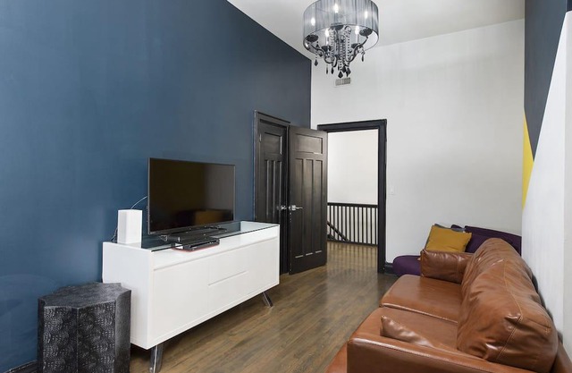 Queen Street Lofts- 4 Bedroom Monumental Loft