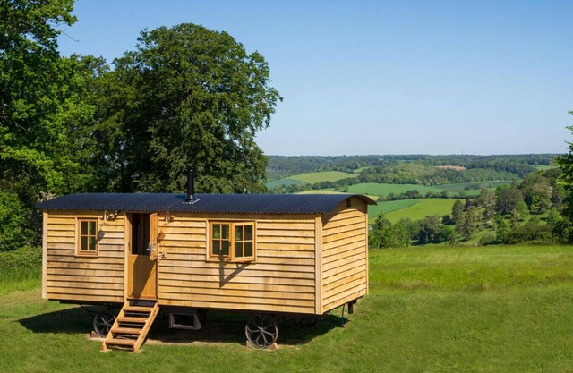 Quercus - Shepherds hut