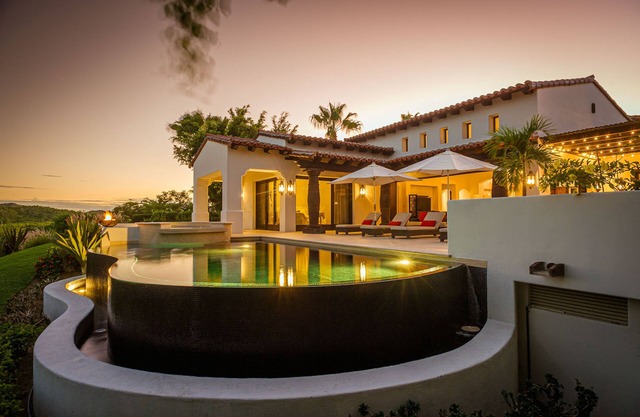 Querencia 4BR Club Villa