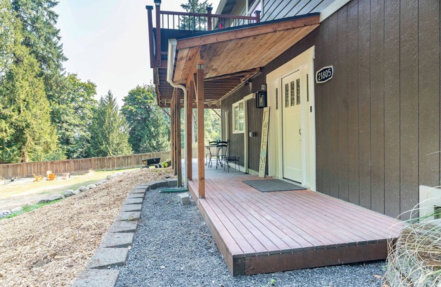 quiet 2-bedroom Woodinville