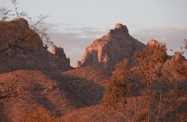 Quiet 3 acre Ranch Home with incredible mountain views!