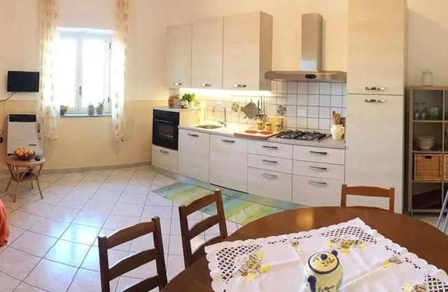 Quiet 3-bedroom apartment near Catania