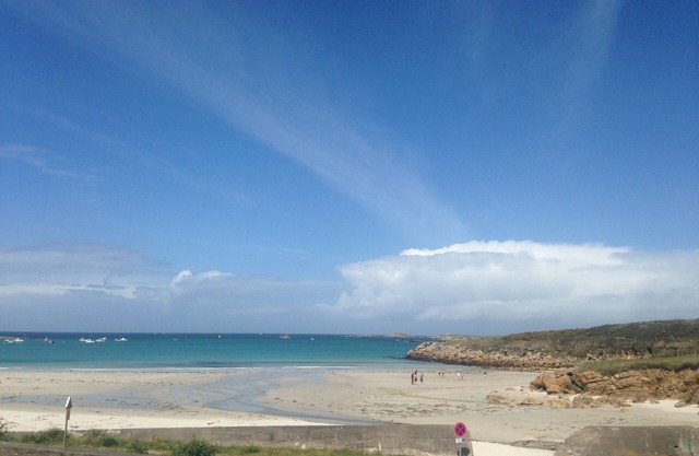 Quiet, 30 meters from a beautiful beach in Kersaint