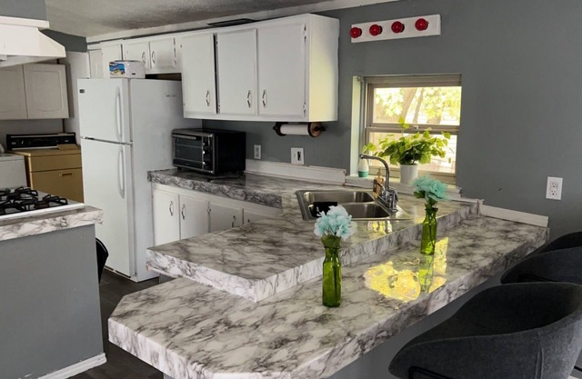 Quiet and comfortable 2br home
