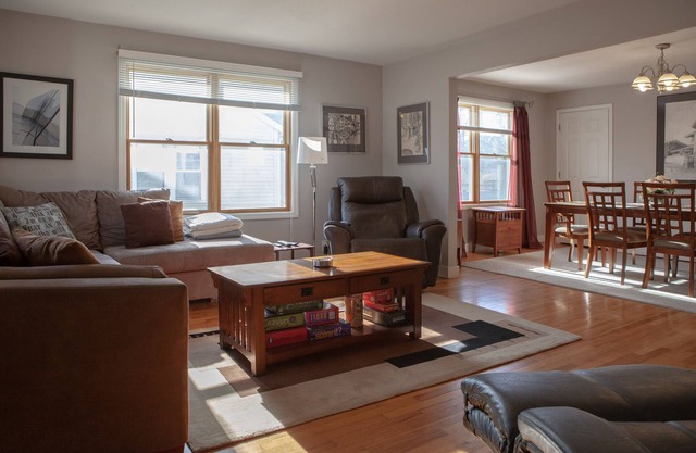 Quiet and Comfortable 2BR House 1mile to MIZZOU and Downtown!