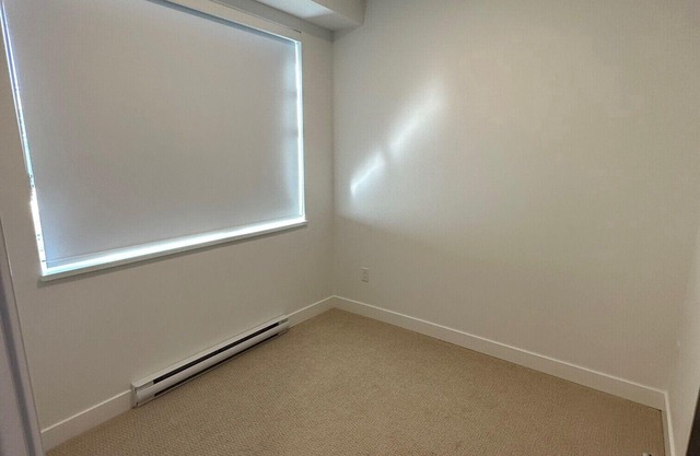 Quiet and convenient Suite with 2 Beds